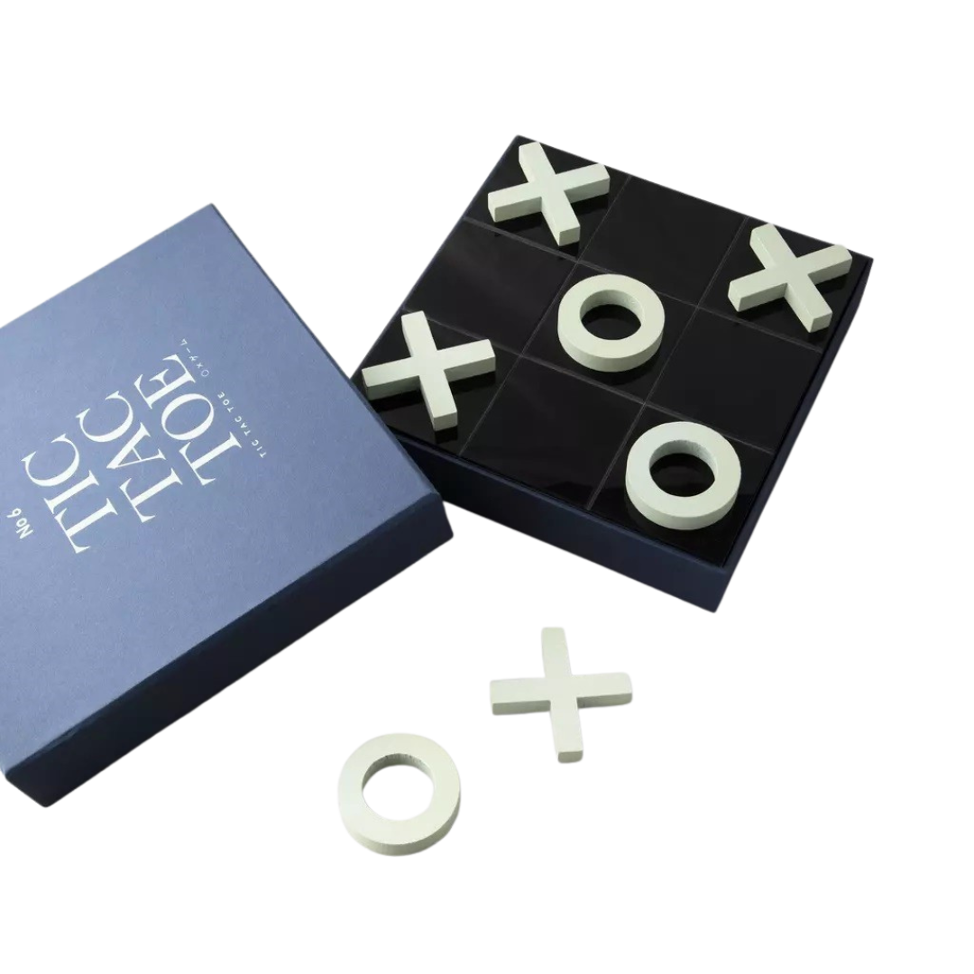 Stalo žaidimas „Tic tac toe“